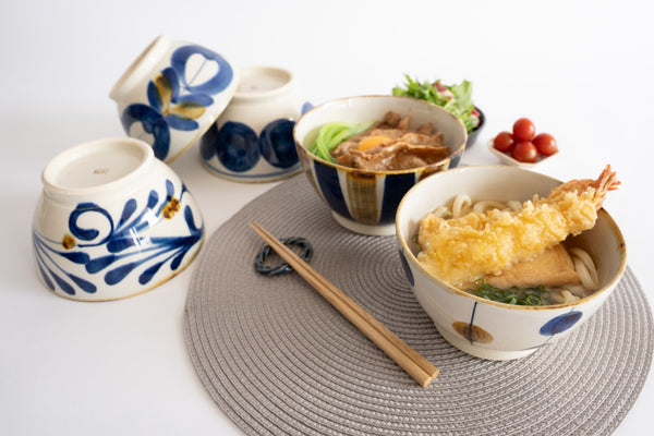 希少物　時代物　染付青白い伝統的な陶器の丼 希少物 時代物 染付青白い伝統的な陶器の丼 希少物 時代物 染付青白い